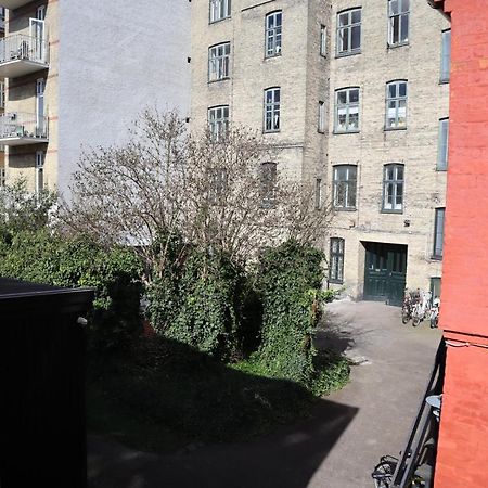 Charming Red Courtyard Apartment Copenhague Extérieur photo
