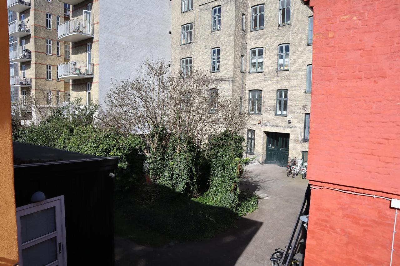 Charming Red Courtyard Apartment Copenhague Extérieur photo